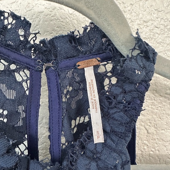 Free people - Picture 2 of 3